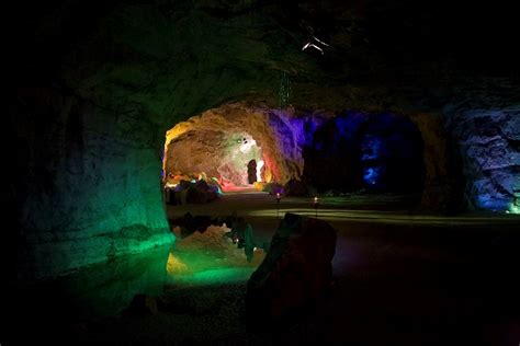 Пещеры Гудвангена Gudvangen Magic White Caves Белые пещеры Берген