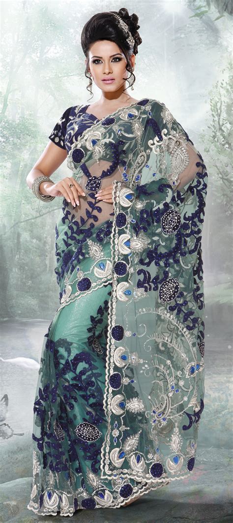 touching hearts beautiful sari indian fashion
