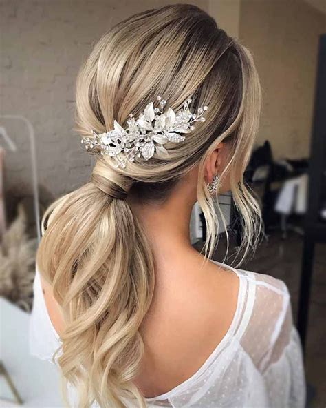 Acconciature sposa le più belle in immagini Bridal ponytail Wedding ponytail