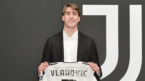 Dusan Vlahovic Juventus Complete £666m Signing Of Striker From