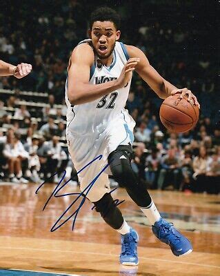 KARL ANTHONY TOWNS SIGNED AUTOGRAPH 8X10 PHOTO MINNESOTA TIMBERWOLVES