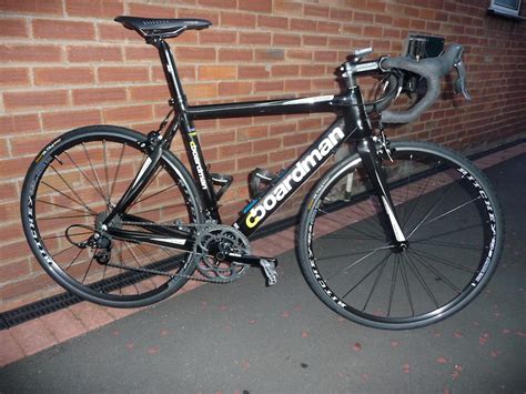 A wired cycle odometer can measure distance and speed for relatively low cost. 2010 Boardman Team Carbon For Sale