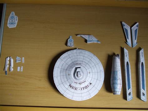 Star Trek Papercraft Uss Enterprise Ncc 1701 D Papercraft Paradise