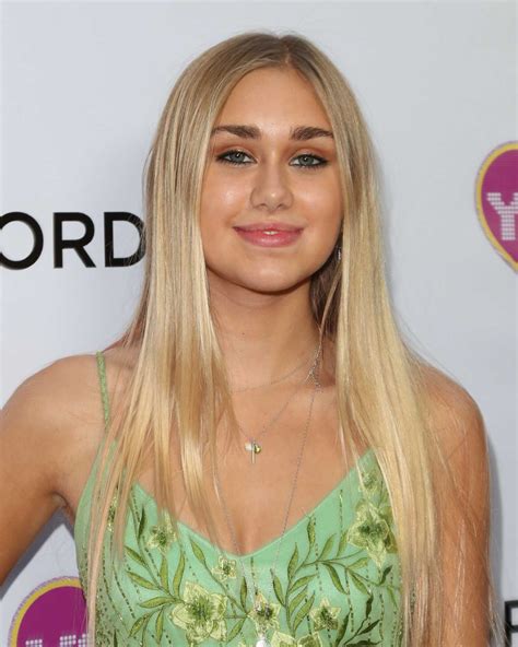 Emily Skinner Attends Young Hollywood Prom Hosted By Ysbnow And Jordana