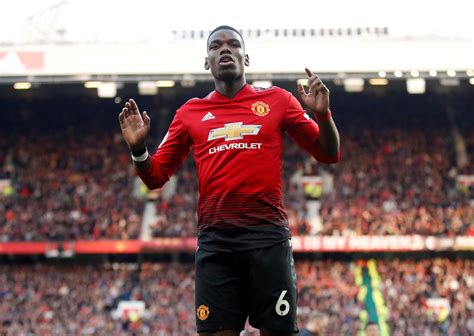 تقليد لاعب مانشستر يونايتد بول بوغبا للعرب أثناء أداء العمرة وزيارته للمدينة المنوره. بوغبا يقود "الشياطين" لتجاوز وست هام | قناة 218