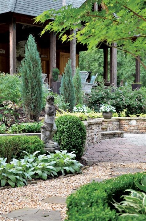 Garden Statues Tips To Make Them Look Stunning In Your Yard