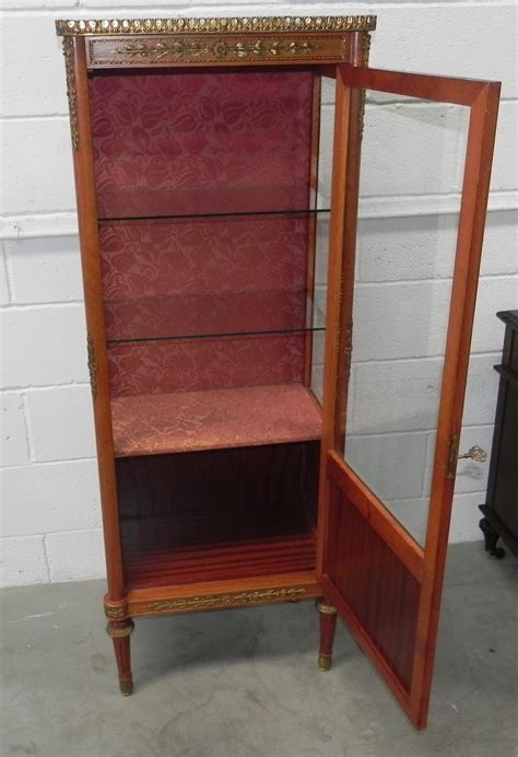 Votre agence cabinet louis xvi (yaouanc immobilier) est de nouveau ouverte!!!🎉🎉. Louis XVI Vitrine Display Cabinet - Vernis Martin ...