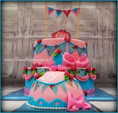 Bake one hour and 15 mins. Lief lifestyle cake - cake by Sam & Nel's Taarten - CakesDecor