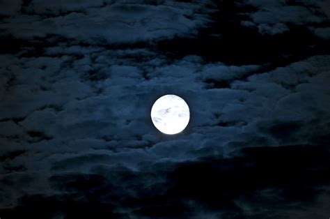 Full Moon Wallpapers And Screensavers Wallpapersafari