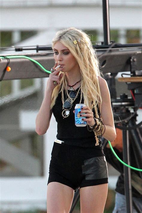 Taylor Momsen On The Set For A Music Video At A Beach In Miami Hawtcelebs