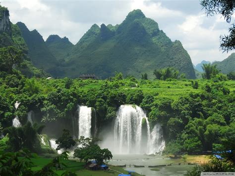 Waterfall In Tropical Forest World Most Famous Waterfall Landscape