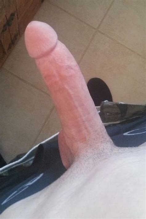 Closeup Picture Of A Big Shaved Cock Nude Selfie Men