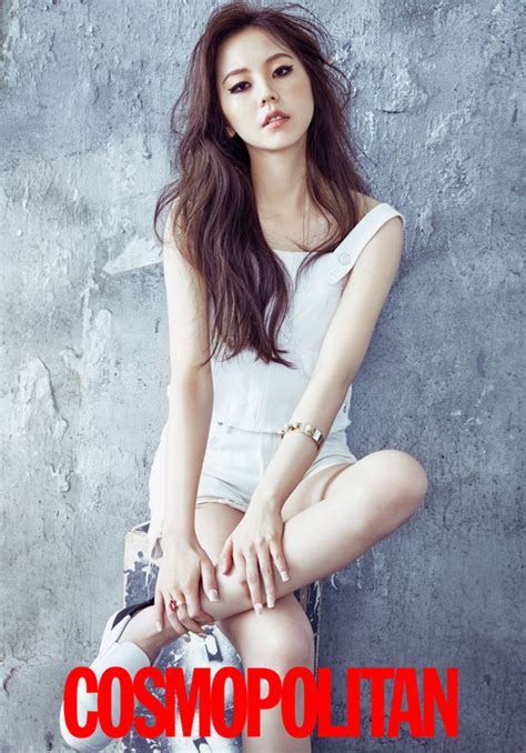 อันโซฮี Ahn Sohee โชว์ความงามในนิตยสาร Cosmopolitan 2016 07 21