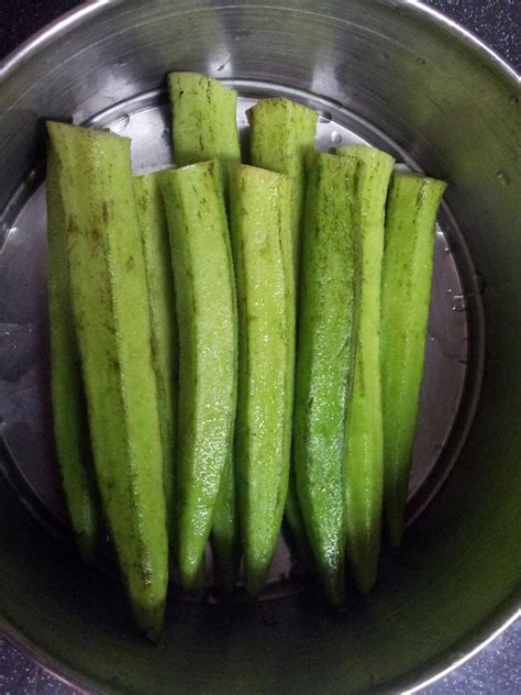 This recipe has the same flavor but will turn out moist. Chinese Homecook Recipe: Steam Lady's Finger