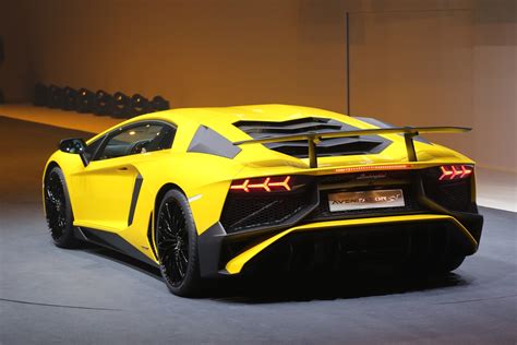 Lamborghini Aventador Superveloce Llega A Ginebra