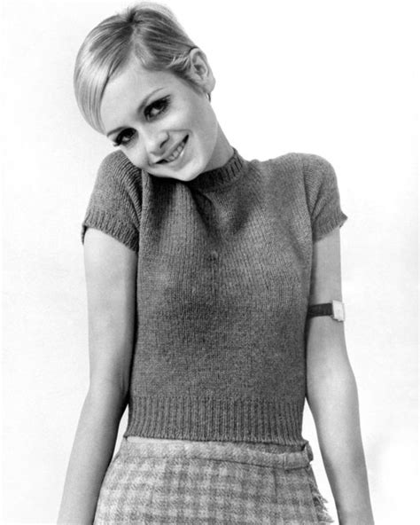 This Weeks Icon Twiggy The One And Only She Sums Up The Youthfulness