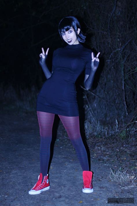 Mavis Dracula Cosplay By Swimsuitsuccubus On Deviantart Cosplay Lindo Cute Cosplay Best