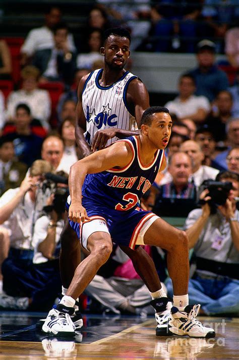It looks like you're using artstation from great britain. John Starks Photograph by Fernando Medina