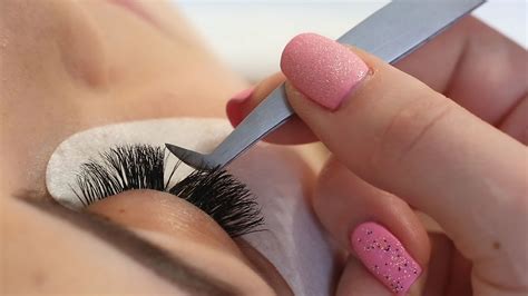 Watch The Ultimate 11 Step Guide To Eyelash Extensions Glamour