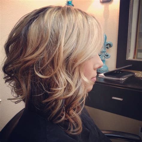 If you have curly hair, then you know that you should proceed with attention when getting a shorter cut because it rises their intensity.an asymmetrical bob is really a perfect way to have a short haircut that still shows off your beautiful tresses. 21 Stunning Wavy Bob Hairstyles - PoPular Haircuts
