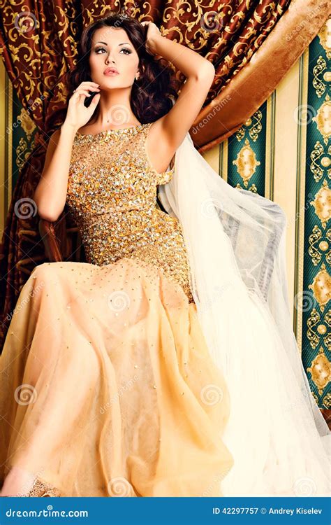 Diva Woman Stock Image Image Of Beautiful Alluring 42297757