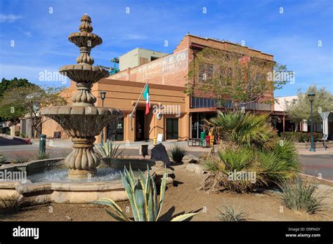 Fountain On Main Street Yuma Arizona Usa Stock Photo Alamy
