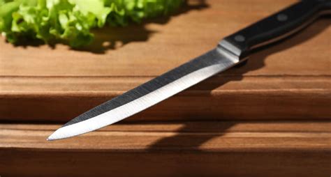 What Is A Utility Knife Used For 8 Kitchen Tasks You Can Do With It