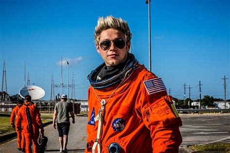One Direction Become Astronauts In New Drag Me Down Video One Direction One Direction News