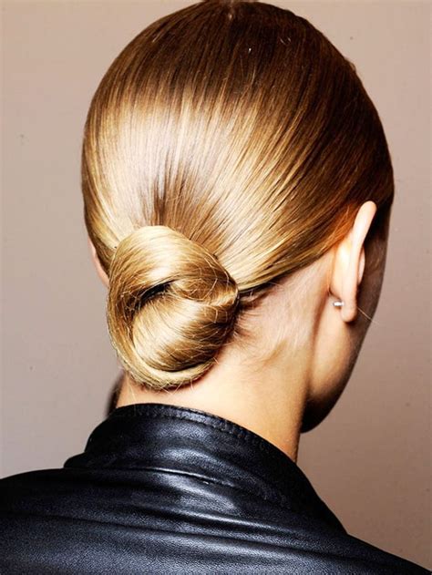10 Hair Looks You Can Do In Less Than 30 Seconds Pretty Hairstyles