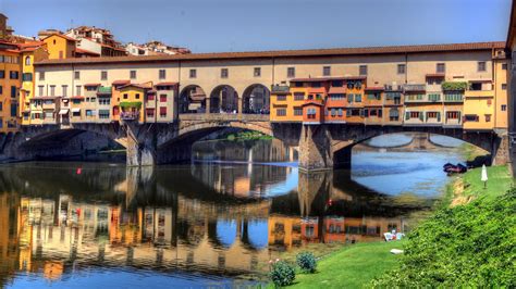 Ponte Vecchio Old Bridge In Florence Italy Backiee