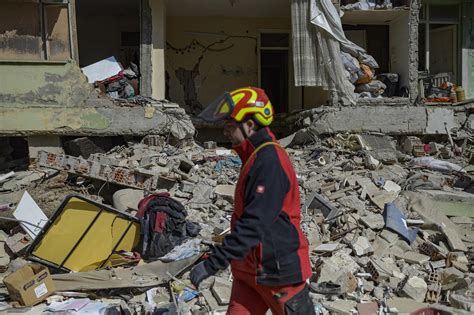 Altre Scosse Di Terremoto Nella Notte In Turchia E Siria Altri Morti E