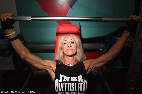 Queensland Great Grandmother Shows Off Her Muscles For Bodybuilding Competition Daily Mail Online