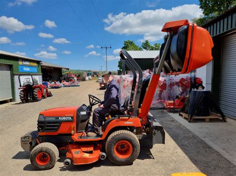 Bx2200 Kubota Compact Tractor With Tractor Mower