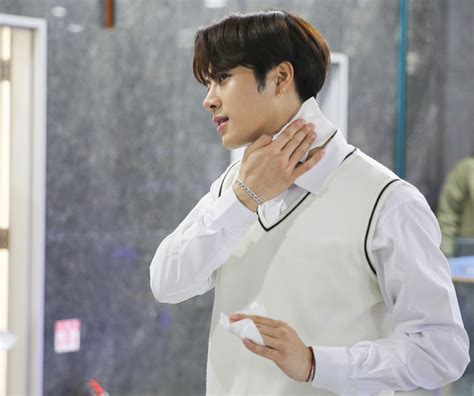 Watch online and download show knowing bros episode 65 english sub in high quality. Eng + Thai Sub 180310 GOT7 - Knowing Brothers EP.118 ...