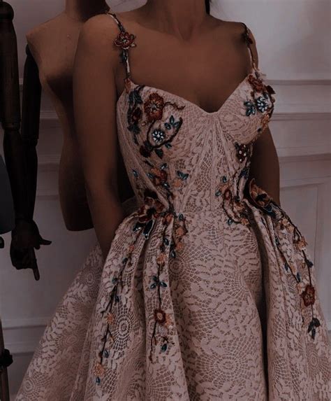 Pin By Tata On Fashion • Aesthetic Dresses Formal Elegant Ball