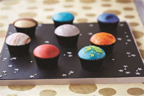 I used the airplane cake pan for my cake idea i made this cake for alejandro's second birthday; Planet cupakes (With images) | Cupcake cakes, Cookie ...