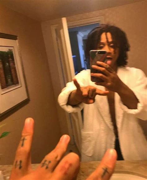 Cute Rappers Trippie Redd Mirror Pic Deez Red Aesthetic My Vibe