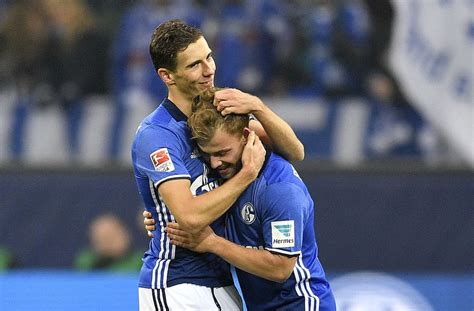He's not the first to join the evil empire. Schalke vor dem Revierderby: Meyer und Goretzka kämpfen ...