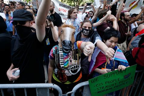 ‘straight Pride Parade Draws Marchers Protesters The Seattle Times