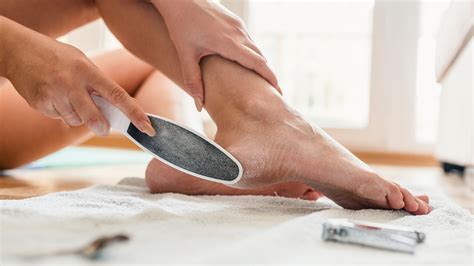This Is The Best Way To Remove Calluses From Your Feet