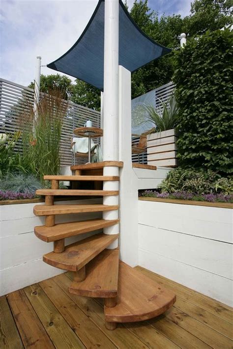Outdoor Spiral Staircase Designs To Complement The House