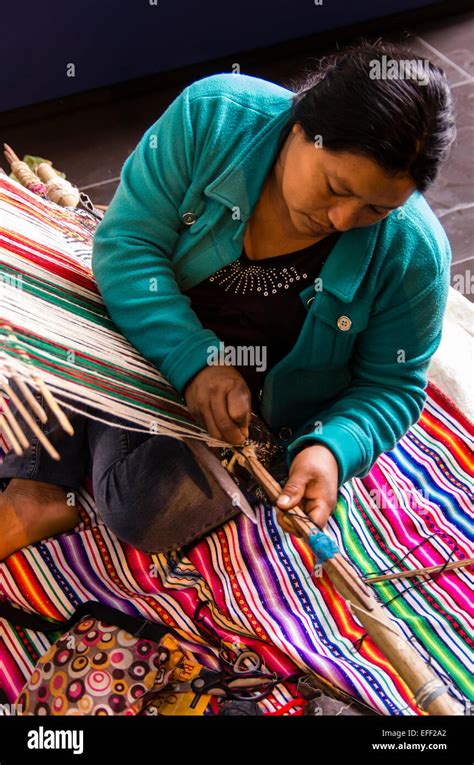 Peruvian Indigenous Artisan Women Andean Women Stock Photo Alamy