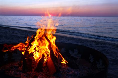 Simple Steps To Building The Perfect Beach Fire Premier Firewood