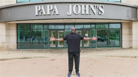 There S A Shaq Branded Papa John S In Atlanta Now