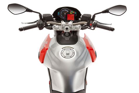 Even though the aprilia shiver 750 looks great as it comes, you know you want to tweak the overall look just a little. APRILIA Shiver 750 specs - 2012, 2013 - autoevolution