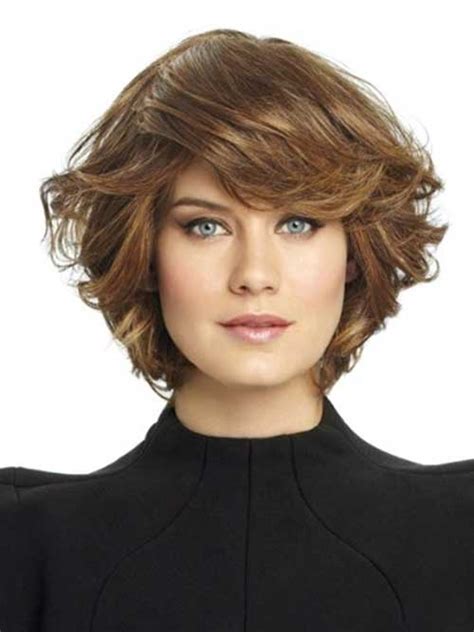 Jul 16, 2021 · if you have a round face, you would want it longer. 10 New Layered Bob Hairstyles For Round Faces | Bob ...