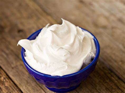 4 có thể thay thế whipping cream bằng gì? Heavy Cream vs. Whipping Cream - Cooking Light