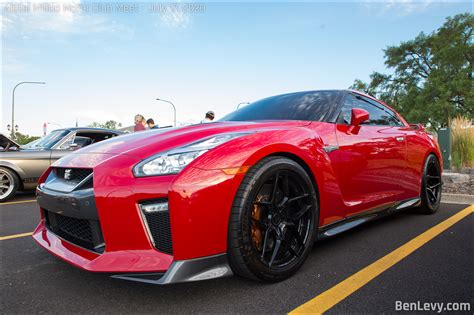 Red R35 Nissan Gt R