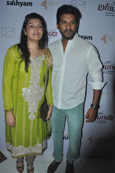 Picture 516678 Darshana Vijay Yesudas Mariyaan Movie Premiere Show