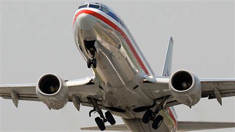 American Airlines Jet Suffers Nose Gear Damage In Lga Bird Strike